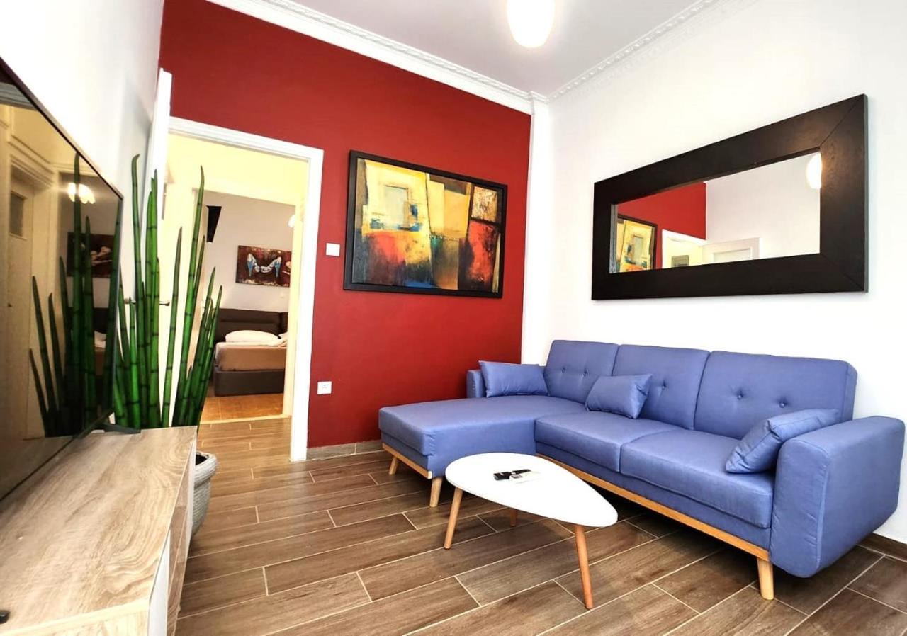 Apartment Gazi With Breakfast *